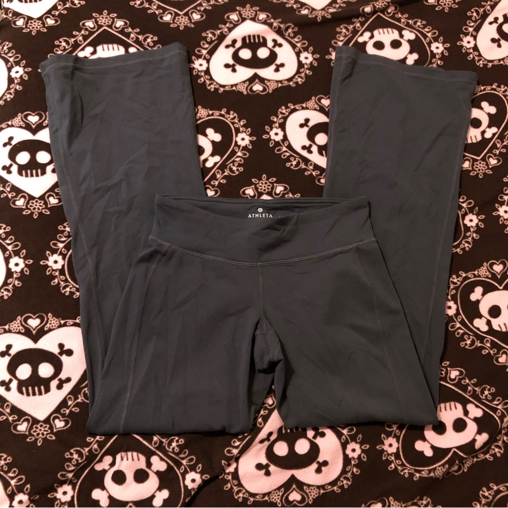 Athleta grey kickbooty bootcut pants